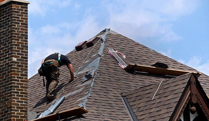 Professional restoration service for roof